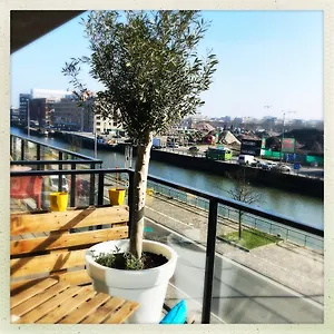 Cozy Two Bedroom Near Centre Appartement Gent